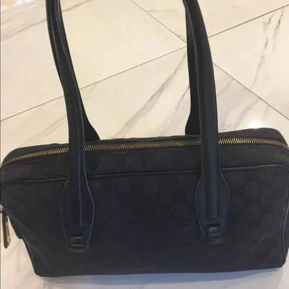 💯Authentic Gucci - Picture 1 of 16